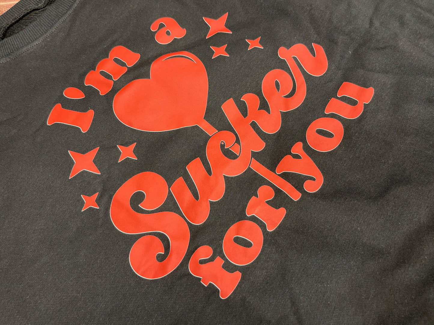 "I'm a Sucker for You" Valentines Slogan Graphic Plus Size Black Sweatshirt