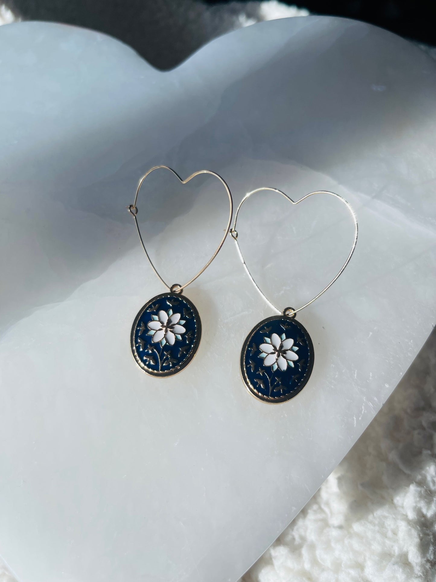 Native Made beautiful beaded hat brim and Hoop Earring Set