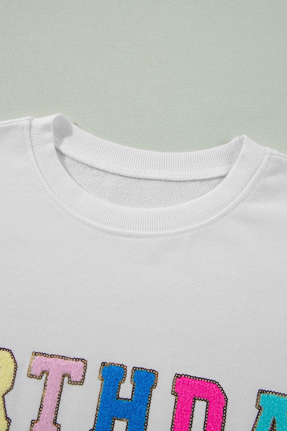 "BIRTHDAY QUEEN" Graphic Balloon Sleeve White Sweatshirt