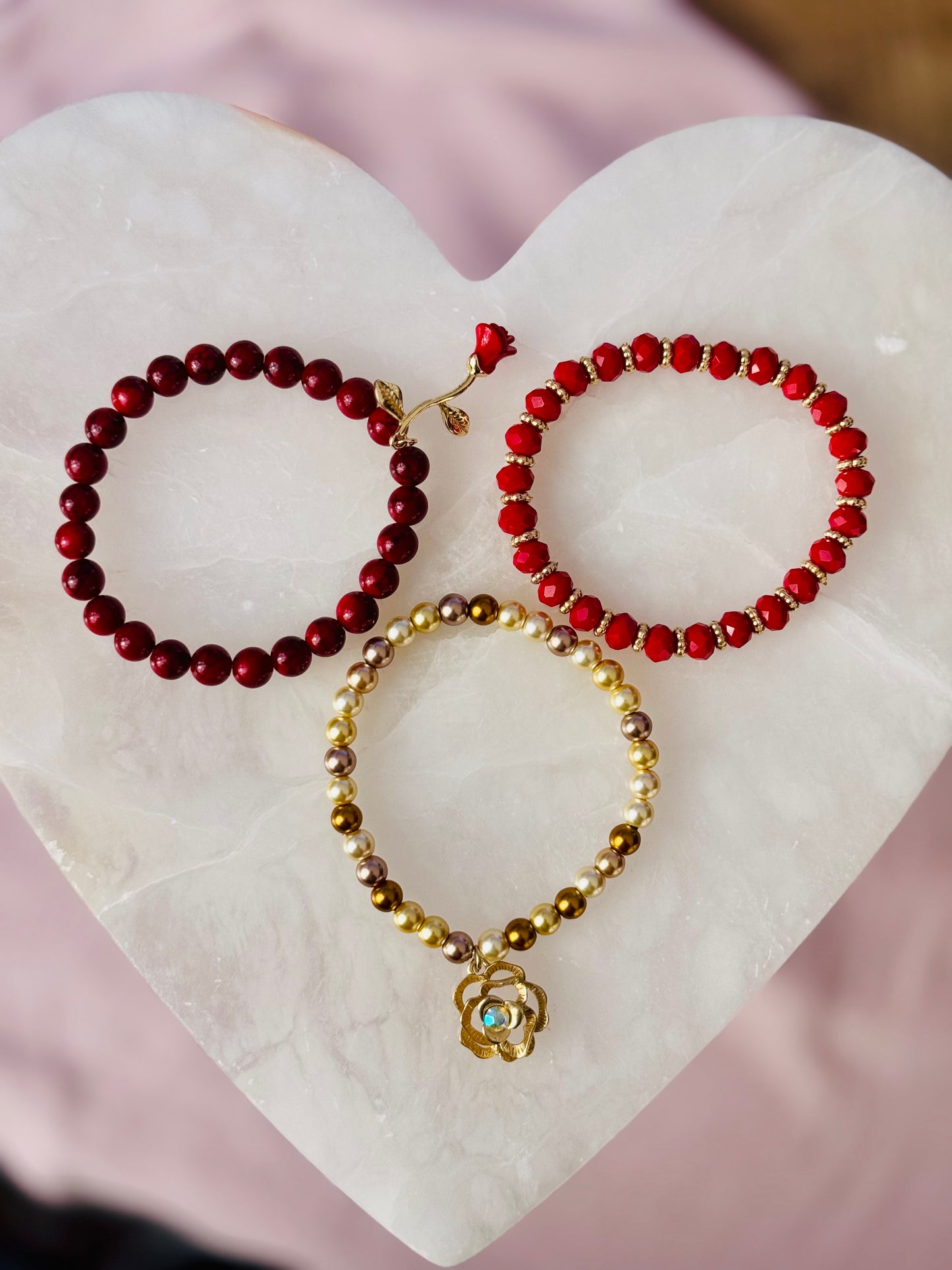 Romantic Dyed Quartz Bracelet with beautiful Gold plated gold roses and Multicolored Pearls