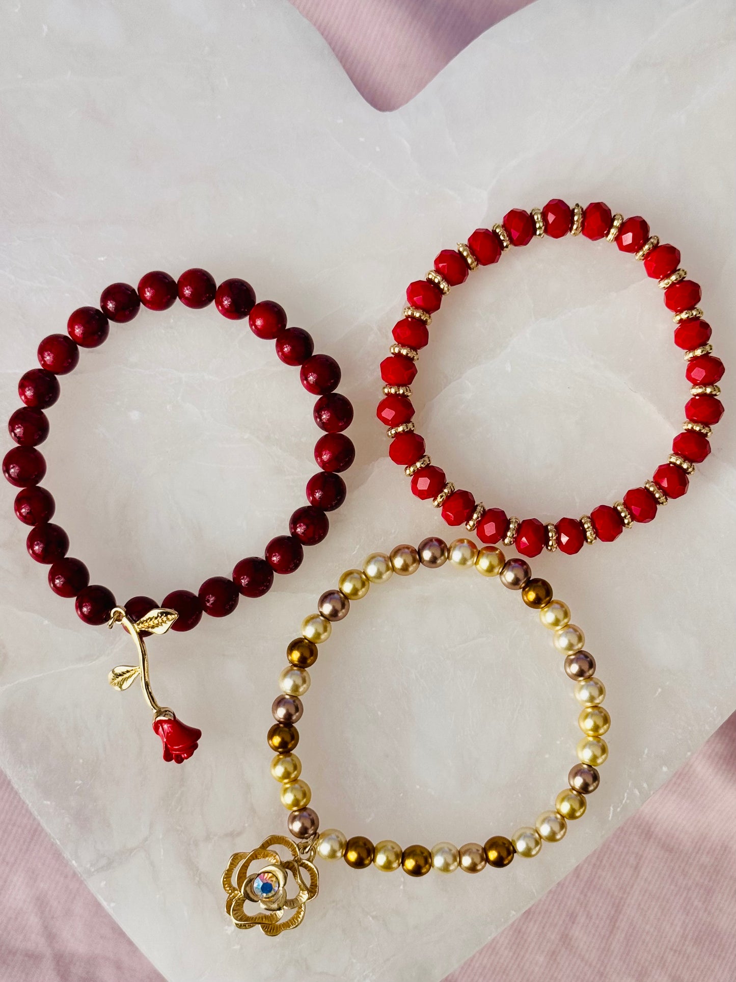 Romantic Dyed Quartz Bracelet with beautiful Gold plated gold roses and Multicolored Pearls