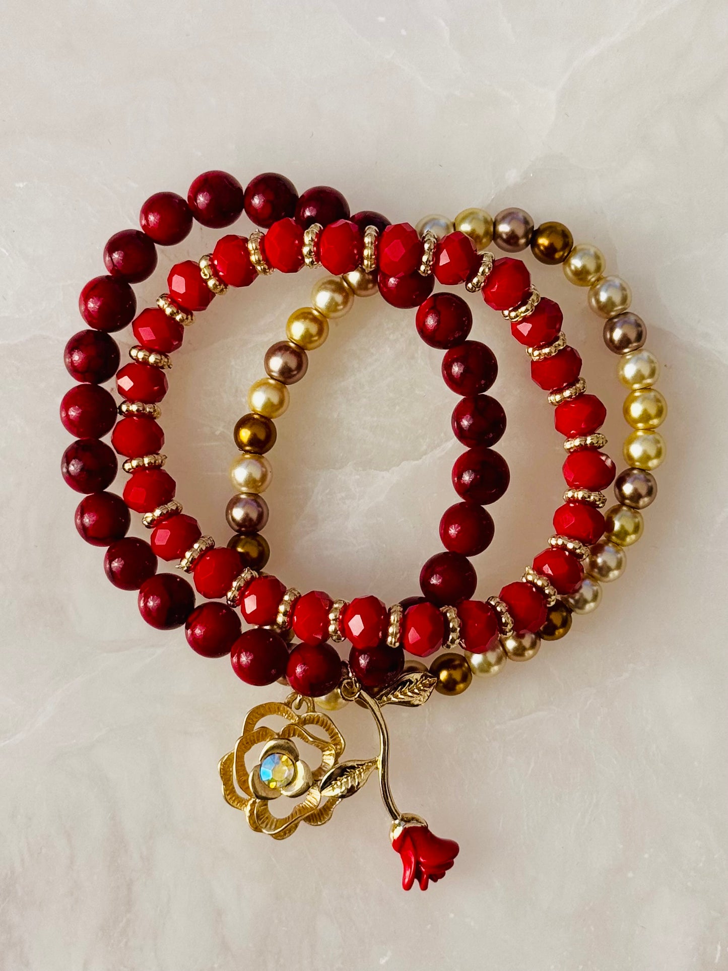 Romantic Dyed Quartz Bracelet with beautiful Gold plated gold roses and Multicolored Pearls