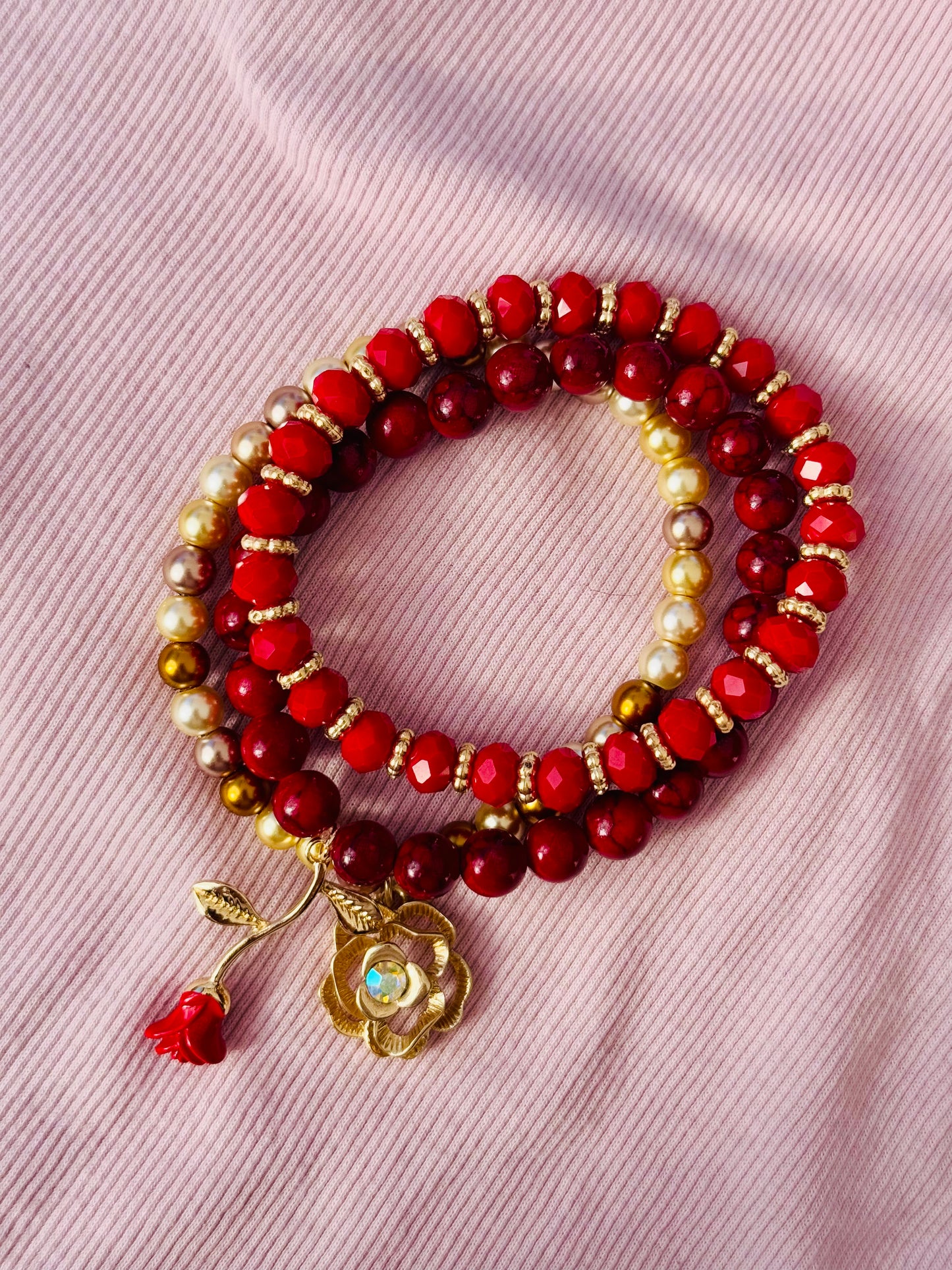 Romantic Dyed Quartz Bracelet with beautiful Gold plated gold roses and Multicolored Pearls